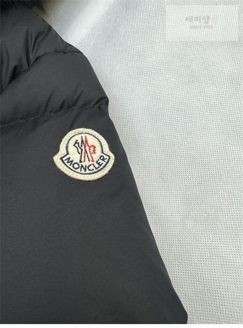Moncler 몽클레어 라이체퍼 Laichefur 숏 다운 패딩 자켓 의류 25번 이미지