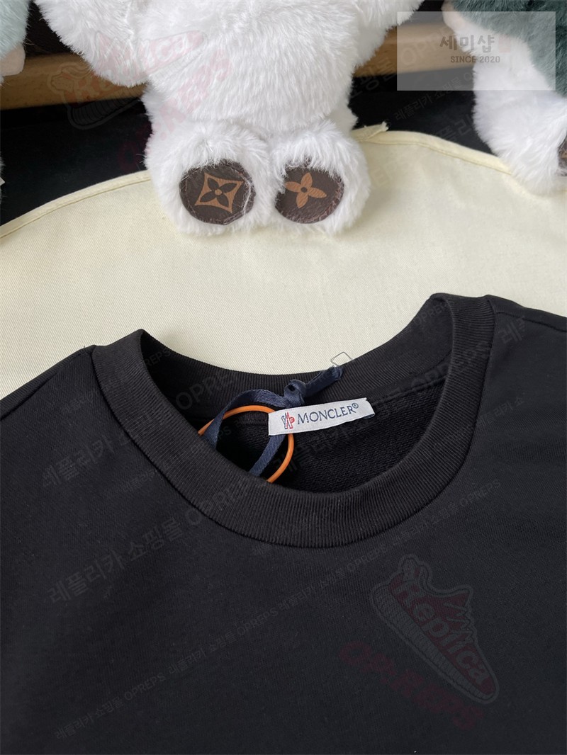 Moncler 몽클레어 레더 트리밍 코튼 티셔츠 블랙 의류 26번 이미지