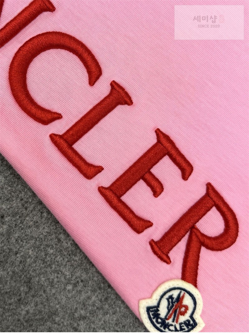 Moncler 몽클레어 레터링 로고 패치 반팔 티셔츠 핑크 의류 26번 이미지