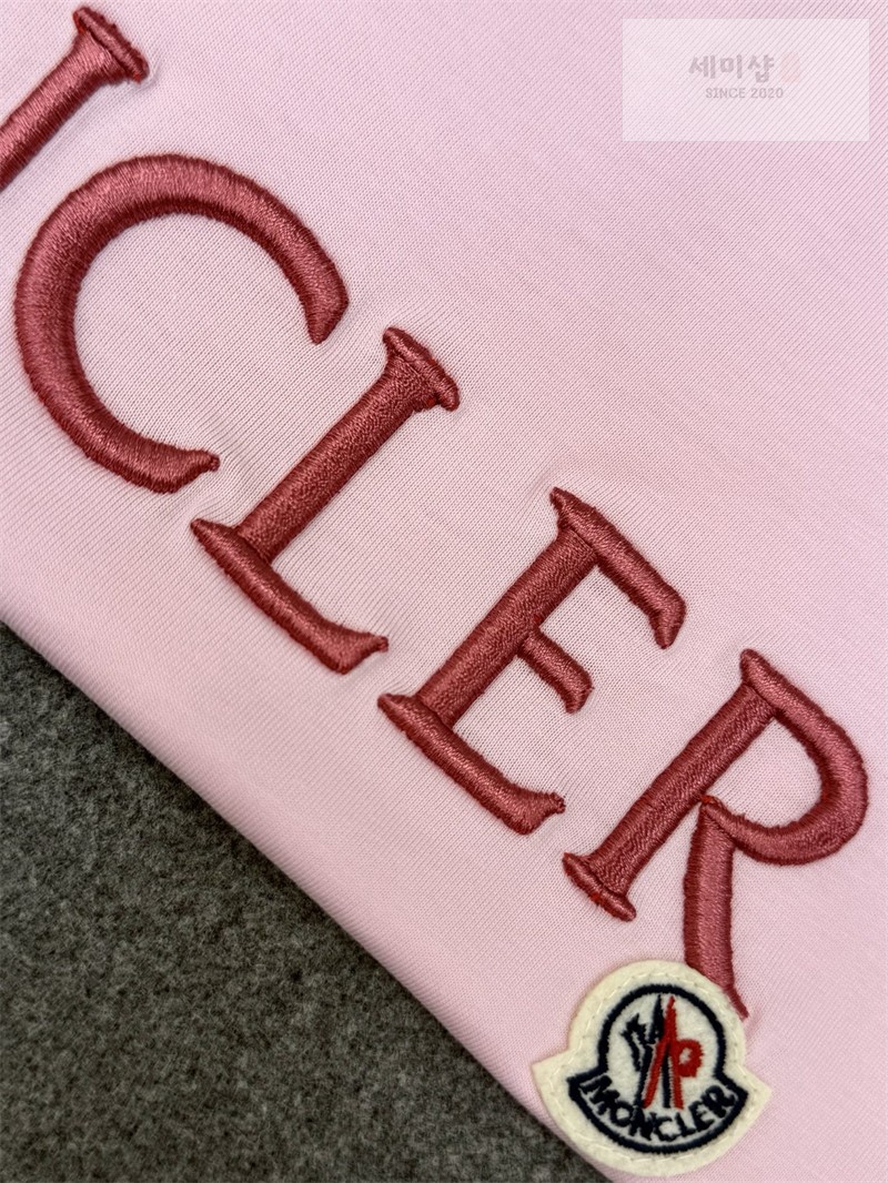 Moncler 몽클레어 레터링 로고 패치 반팔 티셔츠 핑크 의류 47번 이미지
