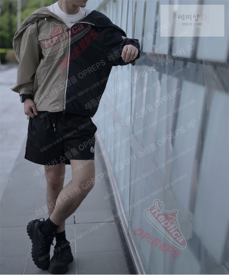 Moncler 몽클레어 로고 와펜 스윔 팬츠 의류 3번 이미지