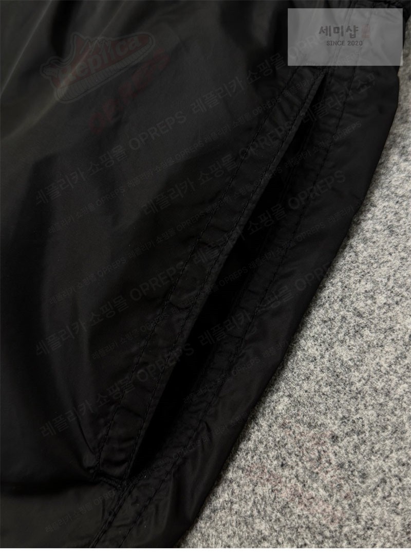 Moncler 몽클레어 로고 와펜 스윔 팬츠 의류 15번 이미지