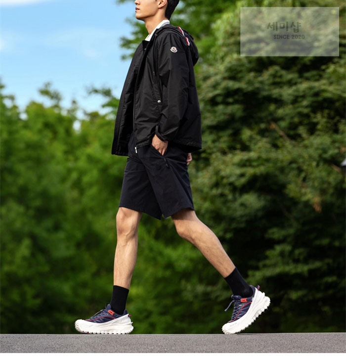 Moncler 몽클레어 로고 패치 바이스트레치 나일론 숏 팬츠 의류 2번 이미지