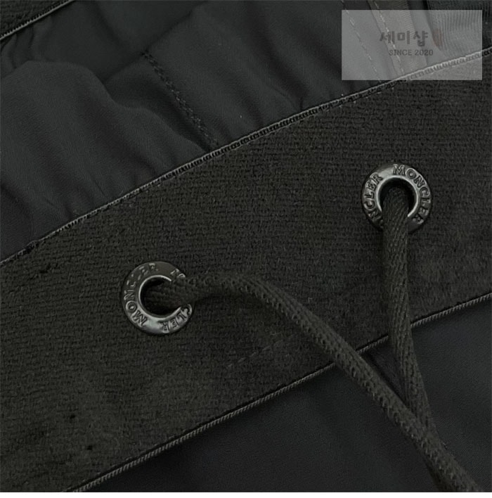 Moncler 몽클레어 로고 패치 바이스트레치 나일론 숏 팬츠 의류 5번 이미지