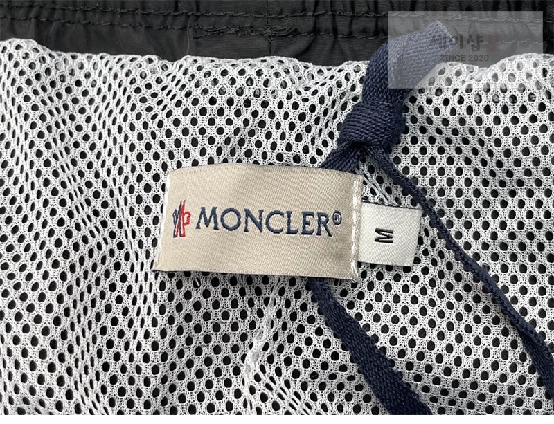 Moncler 몽클레어 로고 패치 스윔 팬츠 네이비 의류 14번 이미지