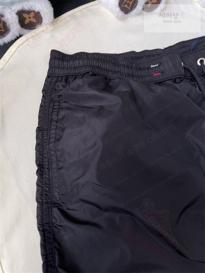 Moncler 몽클레어 로고 패치 스윔 팬츠 의류 17번 이미지