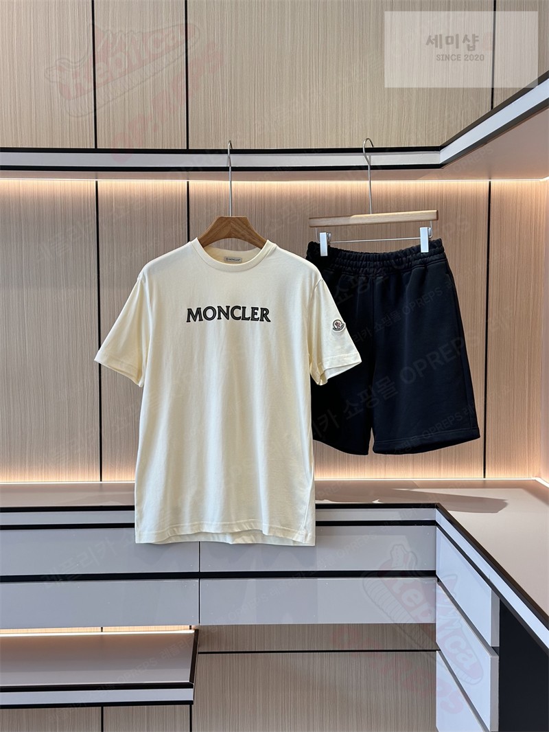 Moncler 몽클레어 로고 패치 코튼 티셔츠 의류 32번 이미지