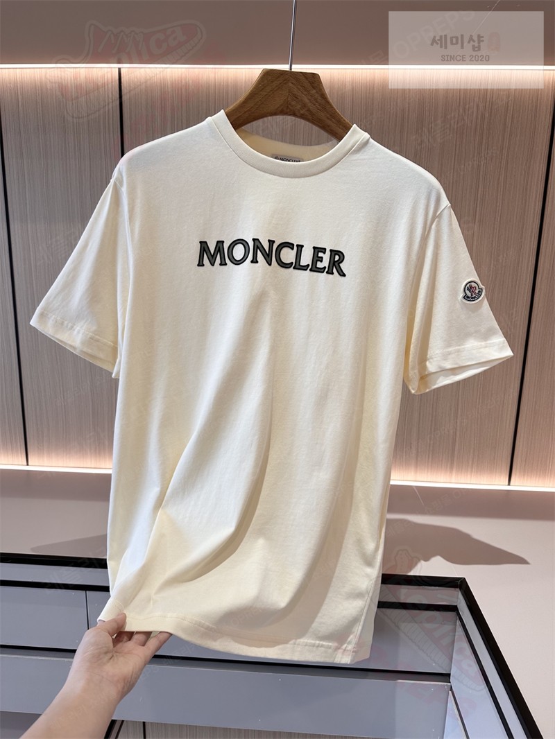 Moncler 몽클레어 로고 패치 코튼 티셔츠 의류 33번 이미지