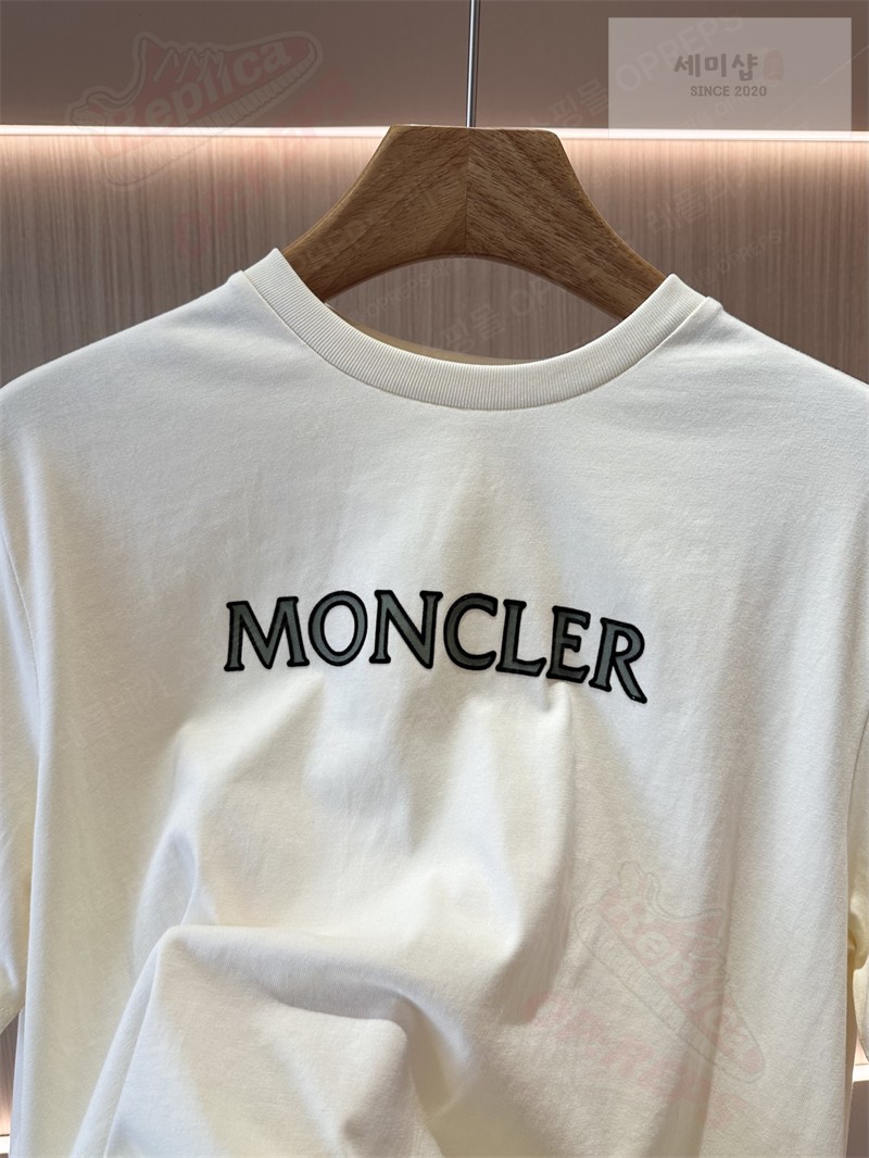 Moncler 몽클레어 로고 패치 코튼 티셔츠 의류 37번 이미지