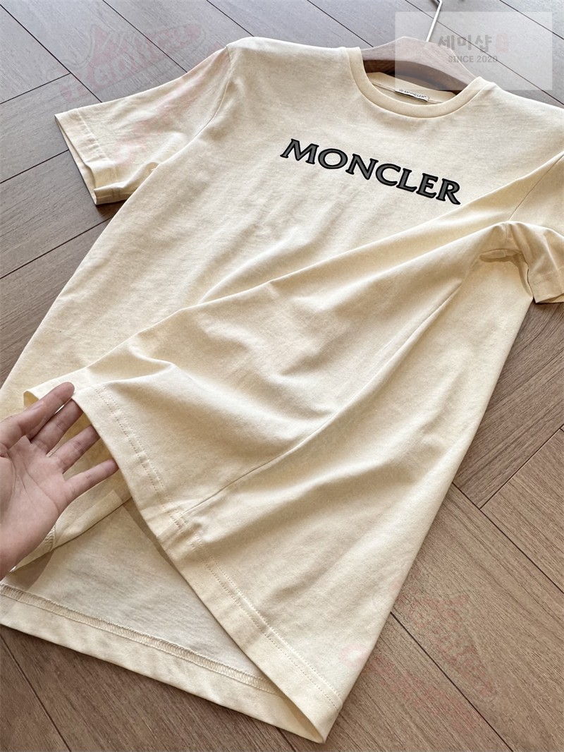 Moncler 몽클레어 로고 패치 코튼 티셔츠 의류 43번 이미지