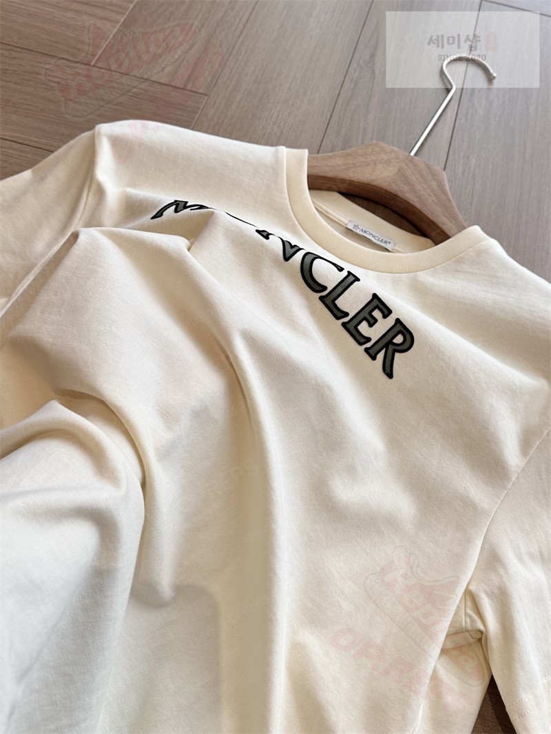 Moncler 몽클레어 로고 패치 코튼 티셔츠 의류 44번 이미지