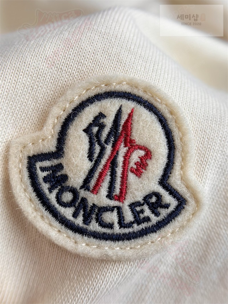 Moncler 몽클레어 로고 패치 코튼 티셔츠 의류 66번 이미지