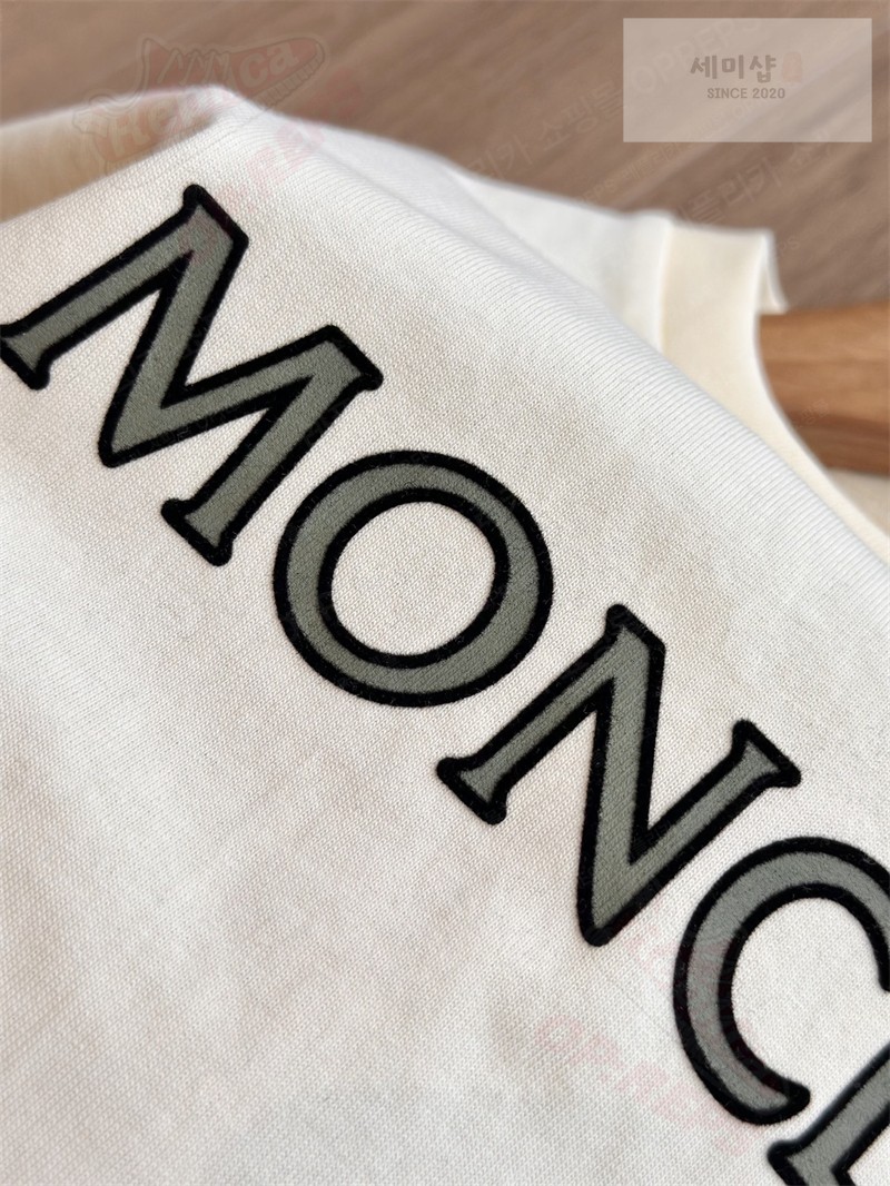Moncler 몽클레어 로고 패치 코튼 티셔츠 의류 2번 이미지