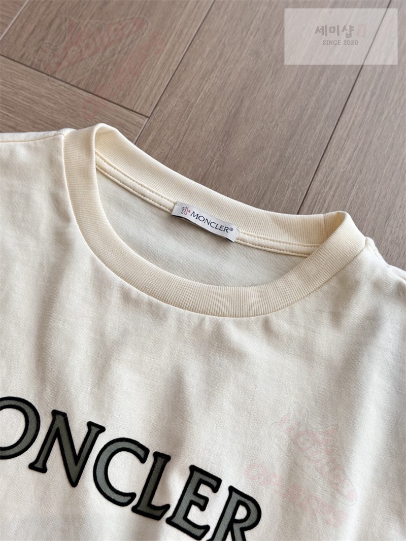Moncler 몽클레어 로고 패치 코튼 티셔츠 의류 8번 이미지