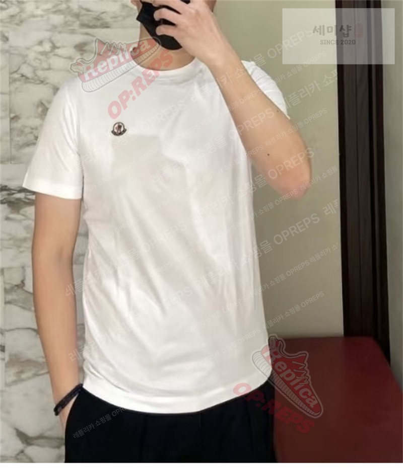 Moncler 몽클레어 로고 패치 티셔츠 블랙 의류 7번 이미지