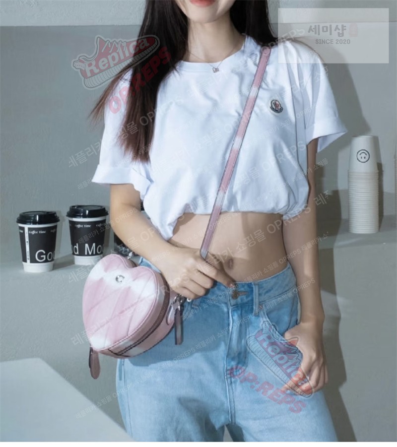 Moncler 몽클레어 로고 패치 티셔츠 블랙 의류 8번 이미지