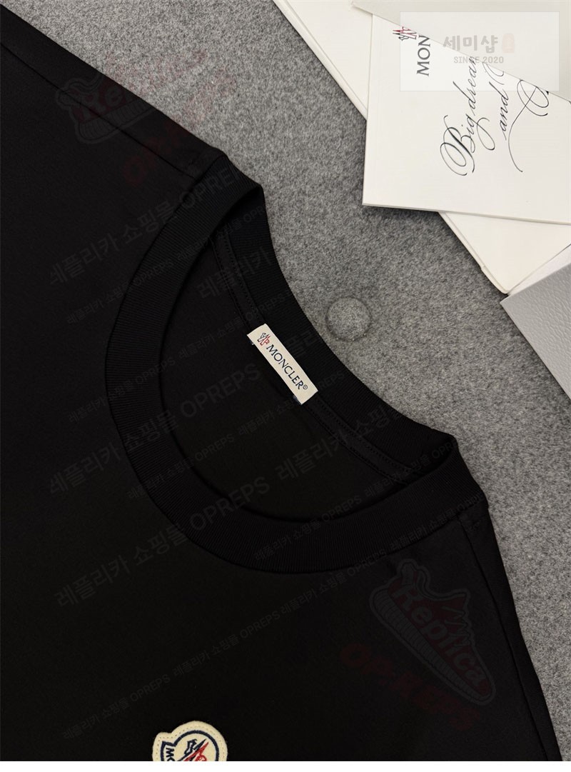 Moncler 몽클레어 로고 패치 티셔츠 블랙 의류 19번 이미지