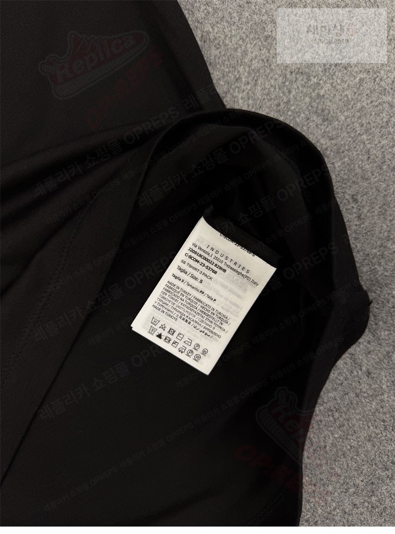 Moncler 몽클레어 로고 패치 티셔츠 블랙 의류 26번 이미지