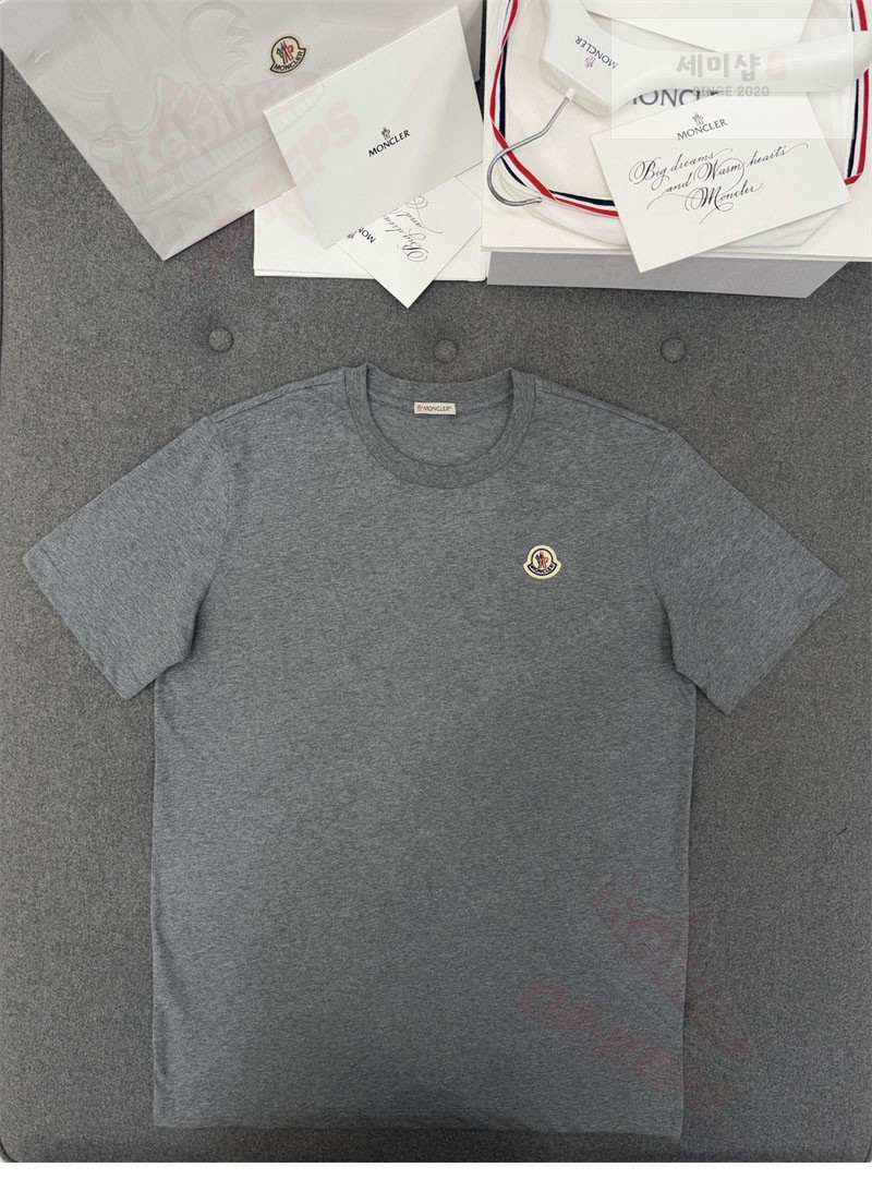 Moncler 몽클레어 로고 패치 티셔츠 블랙 의류 27번 이미지