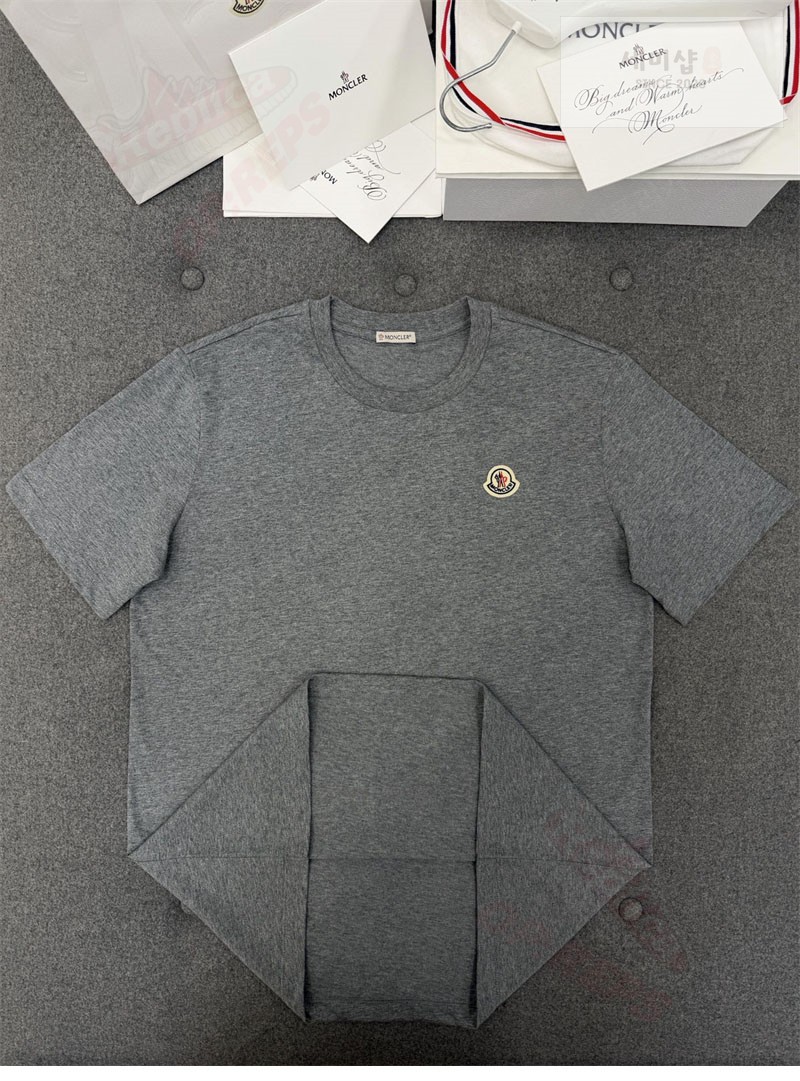 Moncler 몽클레어 로고 패치 티셔츠 블랙 의류 32번 이미지