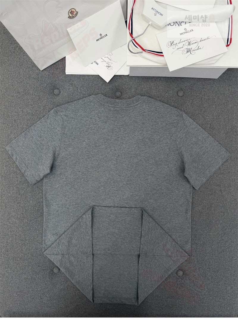 Moncler 몽클레어 로고 패치 티셔츠 블랙 의류 35번 이미지