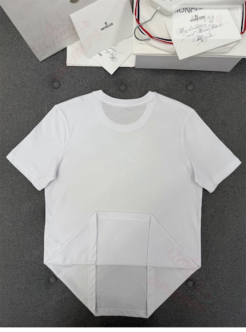 Moncler 몽클레어 로고 패치 티셔츠 블랙 의류 53번 이미지