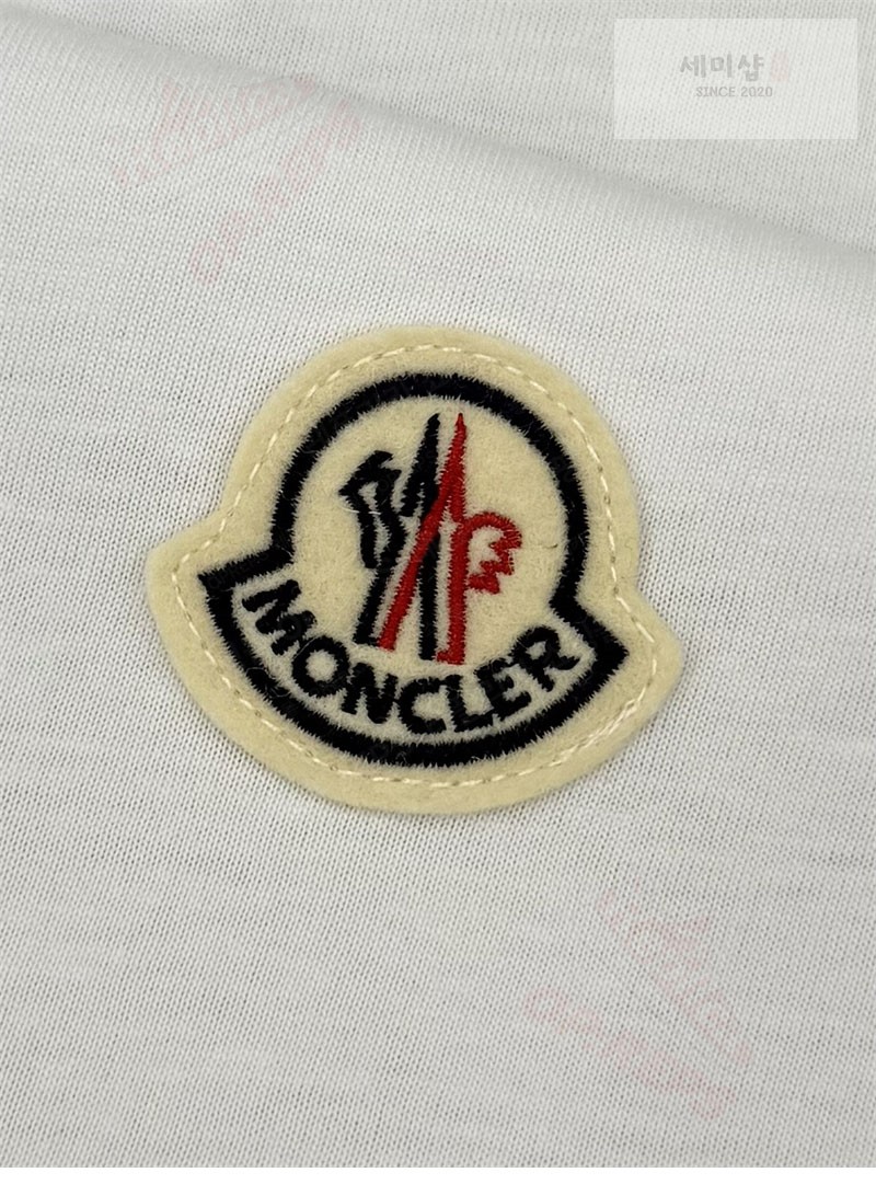 Moncler 몽클레어 로고 패치 티셔츠 블랙 의류 57번 이미지