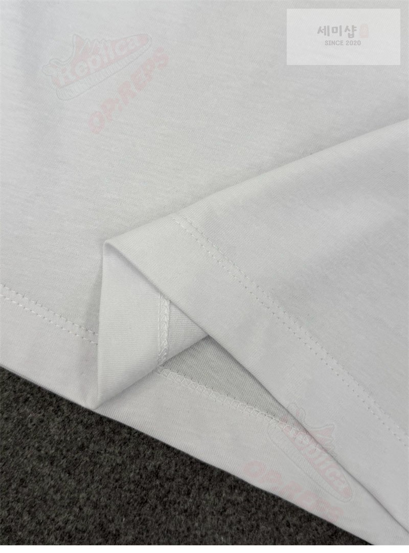 Moncler 몽클레어 로고 패치 티셔츠 블랙 의류 60번 이미지