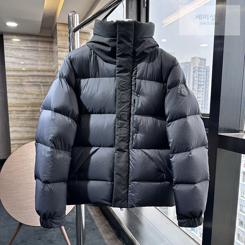Moncler 몽클레어 마데이라 Madeira 숏 다운 패딩 자켓 2컬러 의류 1번 이미지