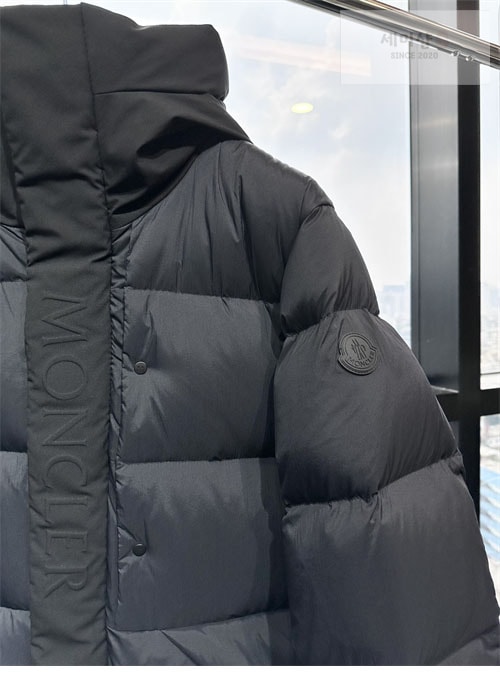 Moncler 몽클레어 마데이라 Madeira 숏 다운 패딩 자켓 2컬러 의류 6번 이미지