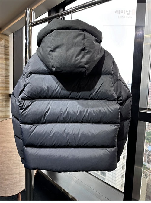 Moncler 몽클레어 마데이라 Madeira 숏 다운 패딩 자켓 2컬러 의류 7번 이미지