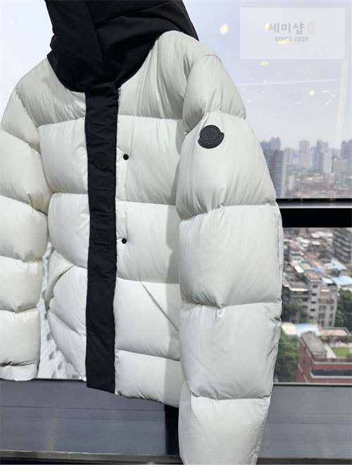 Moncler 몽클레어 마데이라 Madeira 숏 다운 패딩 자켓 2컬러 의류 19번 이미지