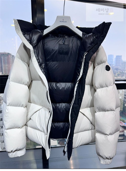 Moncler 몽클레어 마데이라 Madeira 숏 다운 패딩 자켓 2컬러 의류 15번 이미지