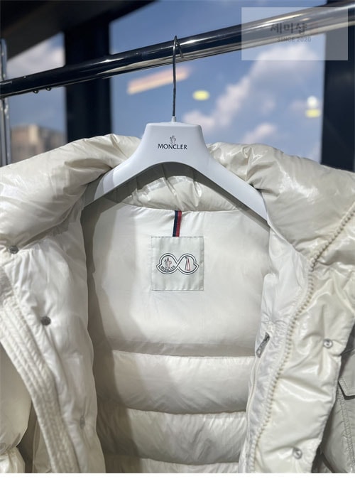 Moncler 몽클레어 마야 Maya 70 숏 다운 패딩 자켓 의류 9번 이미지