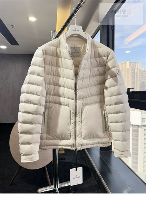 Moncler 몽클레어 마우린엔느 Maurienne 다운 경량 패딩 의류 1번 이미지