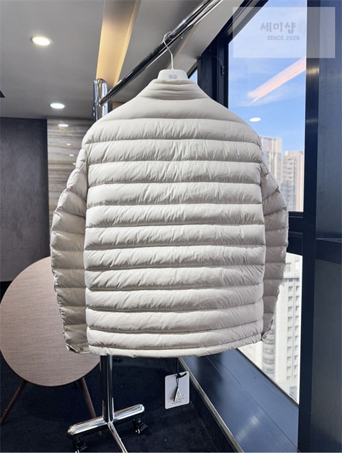 Moncler 몽클레어 마우린엔느 Maurienne 다운 경량 패딩 의류 2번 이미지