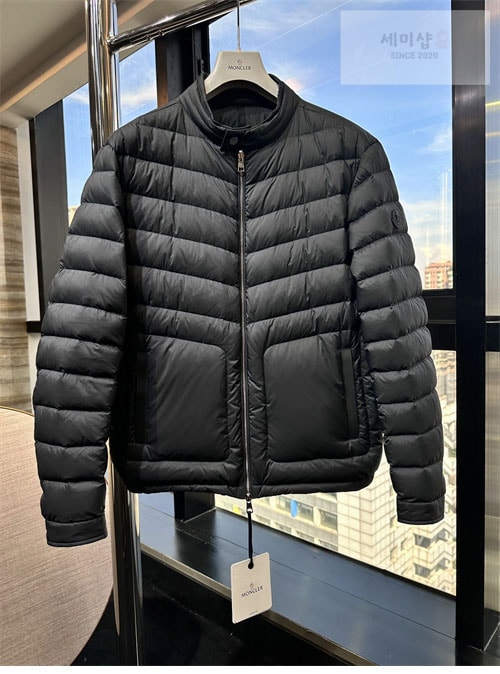 Moncler 몽클레어 마우린엔느 Maurienne 다운 경량 패딩 의류 9번 이미지