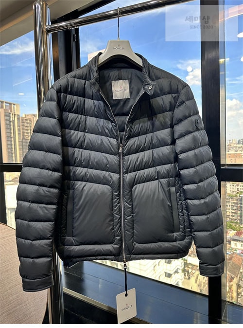 Moncler 몽클레어 마우린엔느 Maurienne 다운 경량 패딩 의류 10번 이미지
