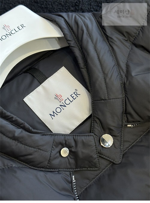Moncler 몽클레어 마우린엔느 Maurienne 다운 경량 패딩 의류 12번 이미지