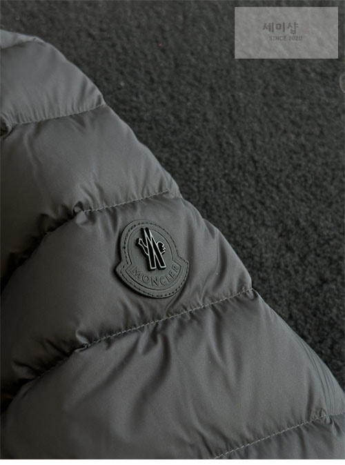 Moncler 몽클레어 마우린엔느 Maurienne 다운 경량 패딩 의류 13번 이미지