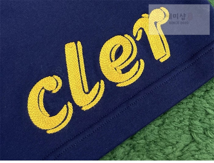 Moncler 몽클레어 메르세데스 벤츠 by니고 숏 팬츠 다크 블루 의류 10번 이미지