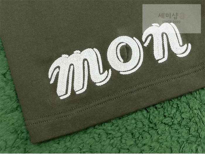 Moncler 몽클레어 메르세데스 벤츠 by니고 숏 팬츠 다크 블루 의류 18번 이미지