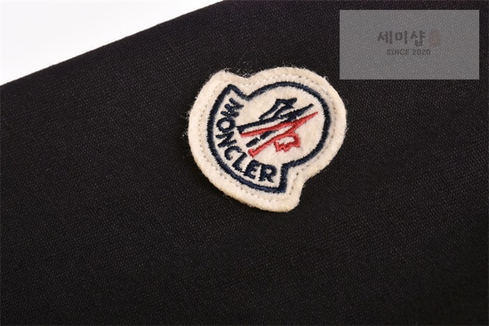 Moncler 몽클레어 모노그램 반팔 티셔츠 의류 9번 이미지