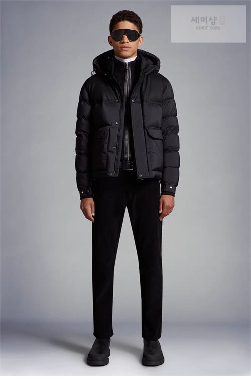 Moncler 몽클레어 무살라 Mussala 숏 다운패딩 의류 1번 이미지