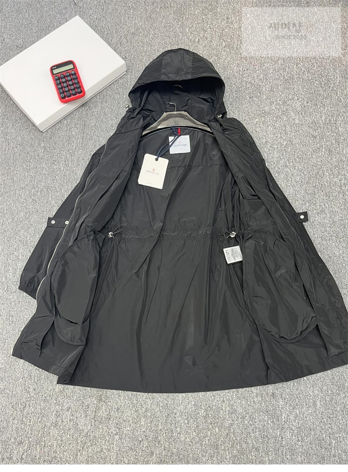 Moncler 몽클레어 밀리오 자켓 의류 4번 이미지