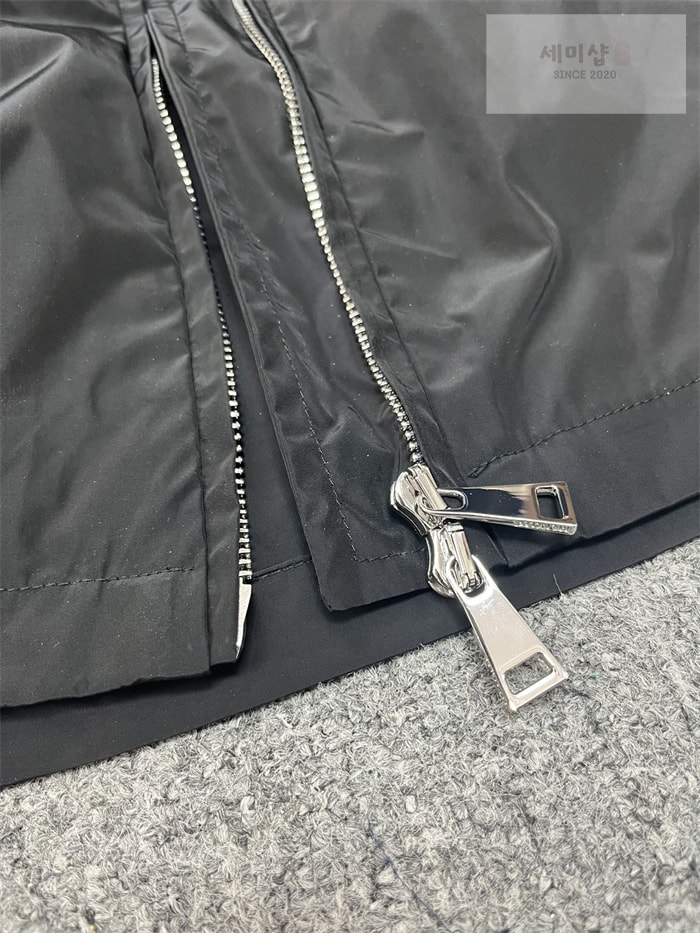 Moncler 몽클레어 밀리오 자켓 의류 5번 이미지