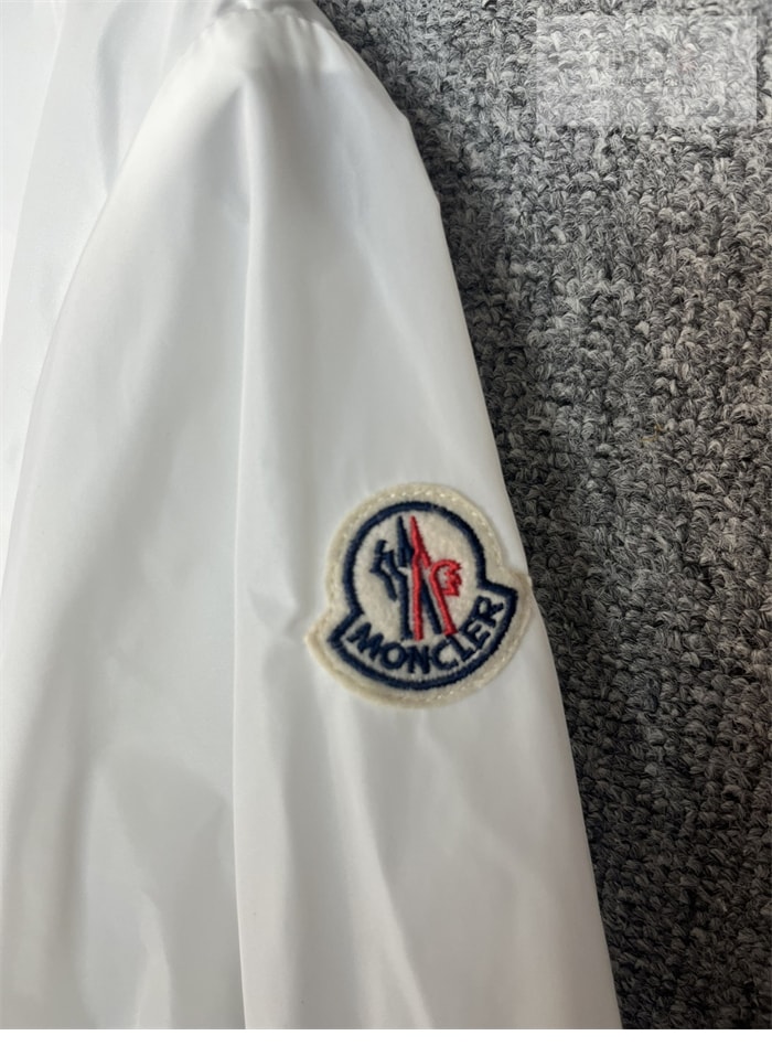 Moncler 몽클레어 밀리오 자켓 의류 8번 이미지