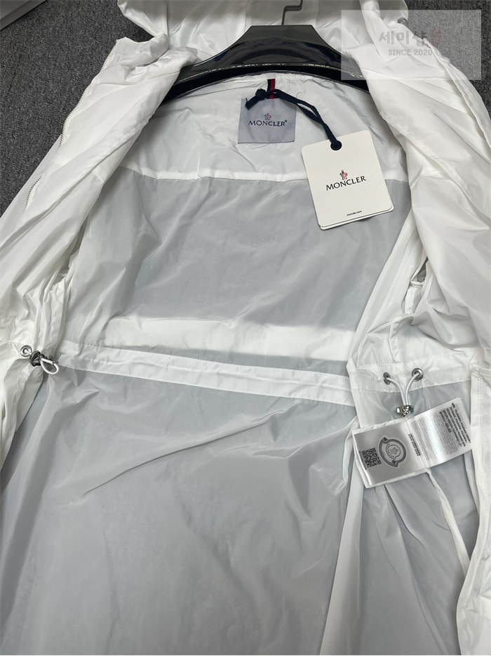 Moncler 몽클레어 밀리오 자켓 의류 14번 이미지