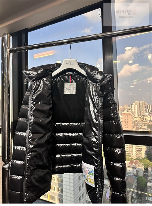 Moncler 몽클레어 바디 Body 다운 패딩 자켓 의류 8번 이미지