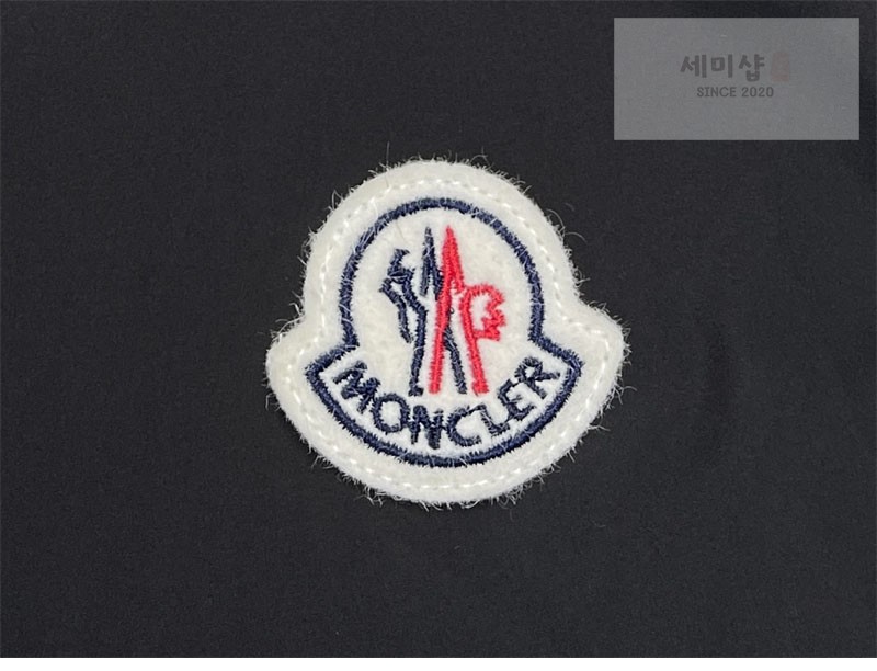 Moncler 몽클레어 베르니 숏 다운 자켓 의류 11번 이미지